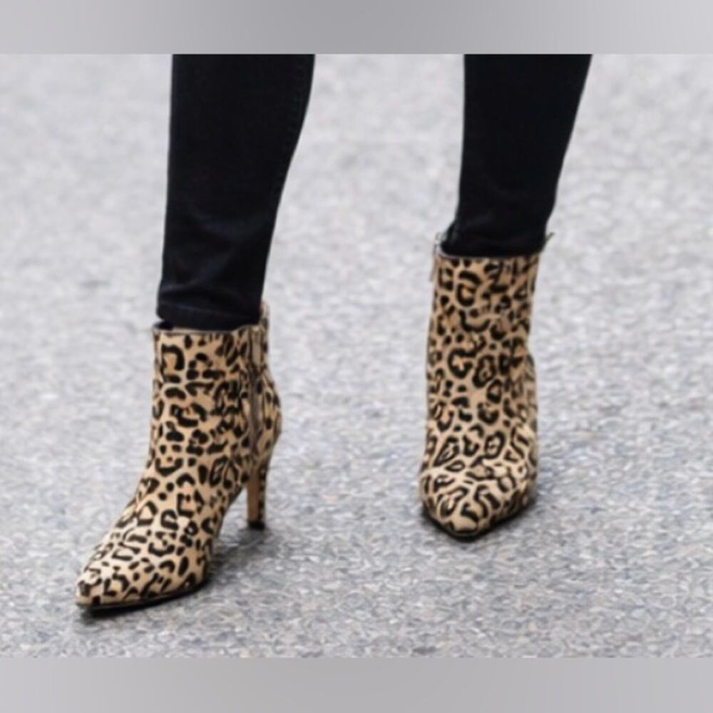 Sam Edelman Leopard Cow Hair Ankle Booties size 10.5